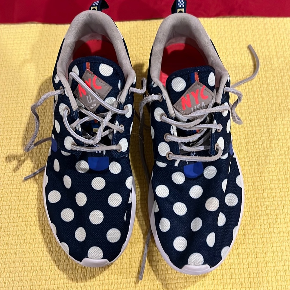 Nike NYC USA blue white polka dot sneaker
